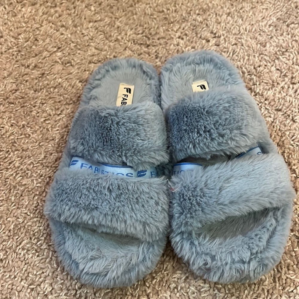 Fabletics slippers